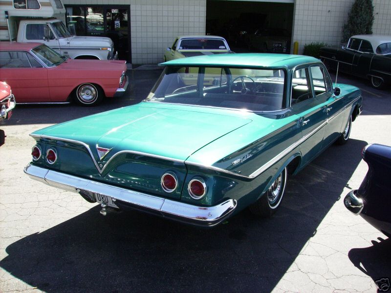 1961%20bel%20air%204%20dr%20bluegrn%207.jpg