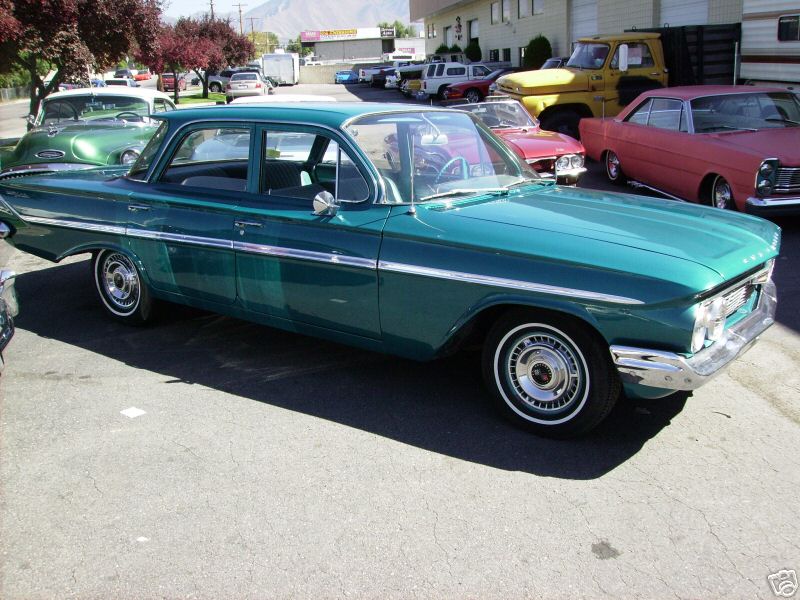 1961%20bel%20air%204%20dr%20bluegrn%208.jpg